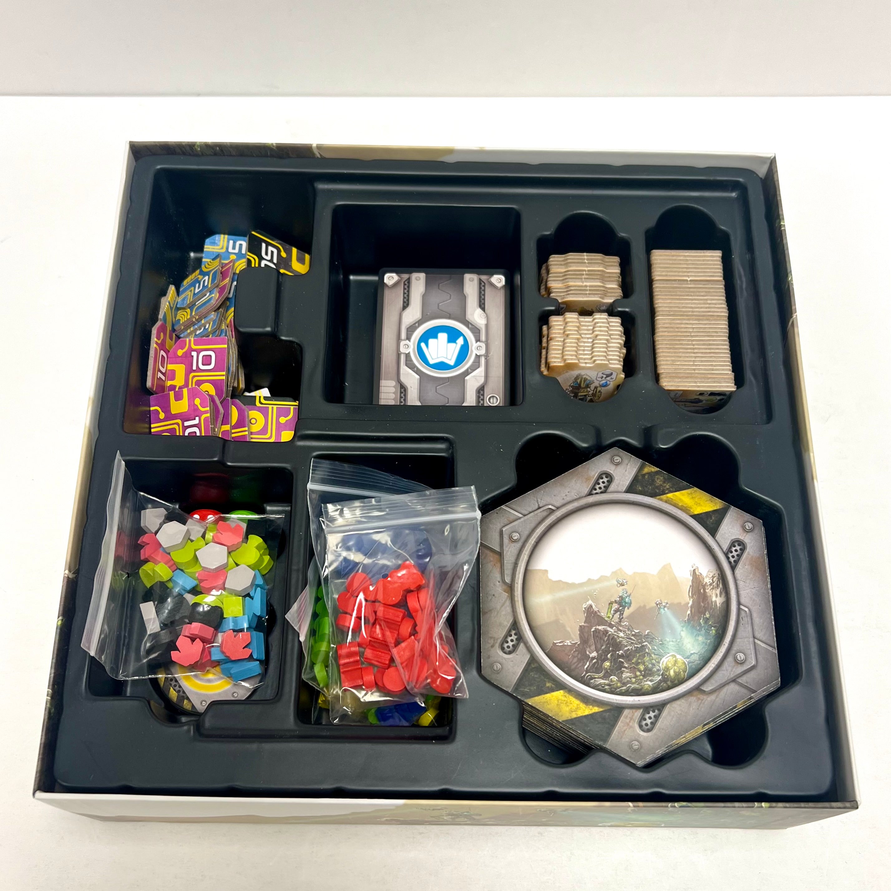 Living Planet (Used)