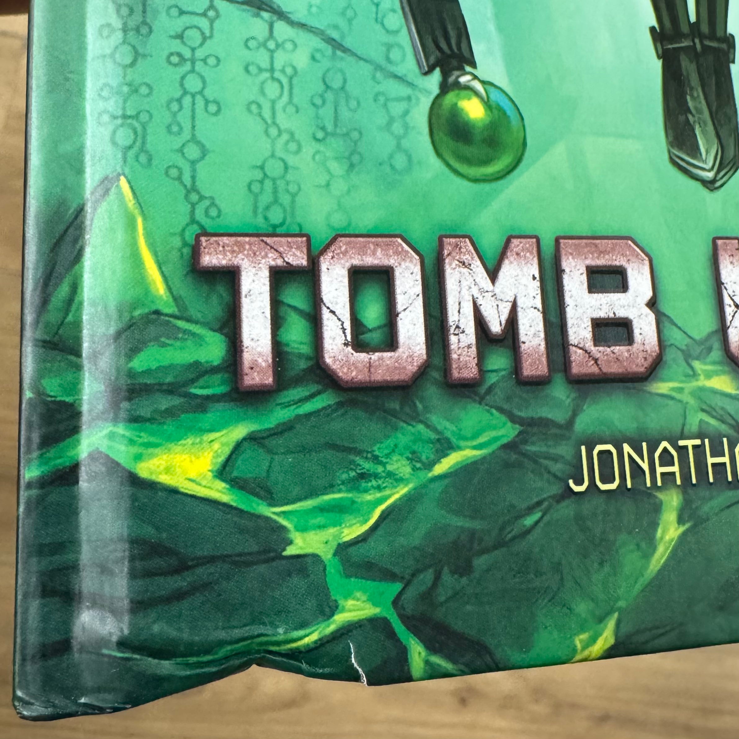 Tomb World (Hardback) (Damaged)