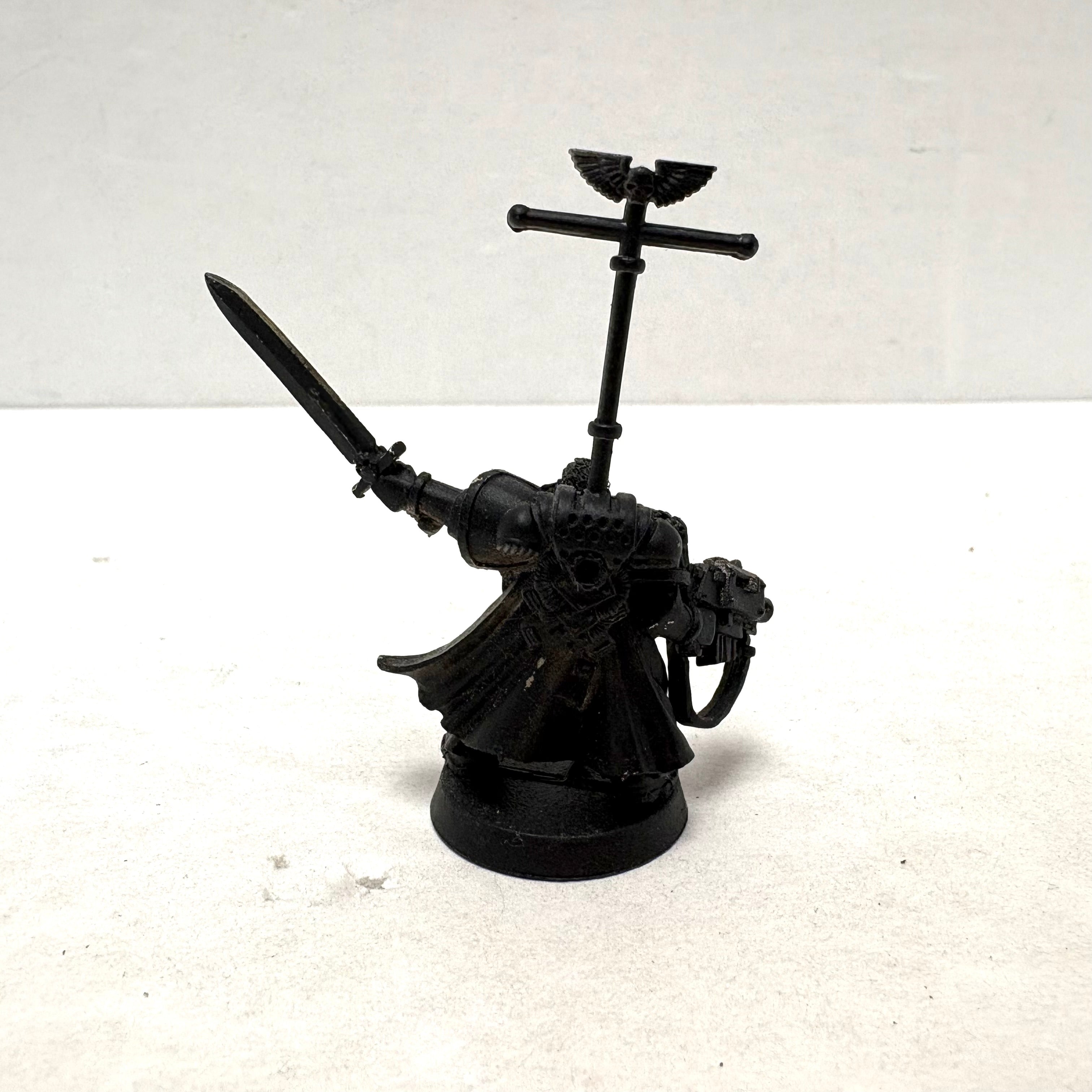 Space Marines: Captain (Old) (Used)