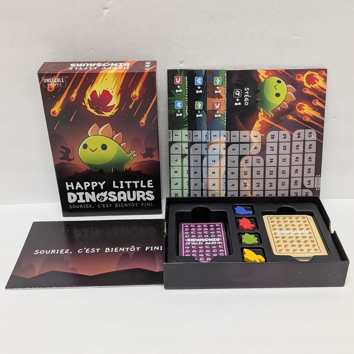 Happy Little Dinosaurs (French) (Used)