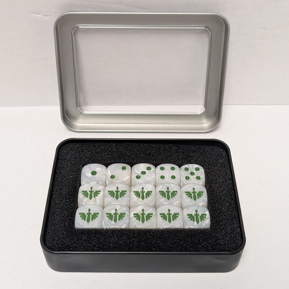 Jeu de 15 dés pour jeux de guerre - Blancs à points verts