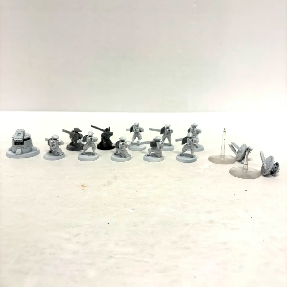 T'au Empire: Fire Warriors Strike Team (2) (Used)