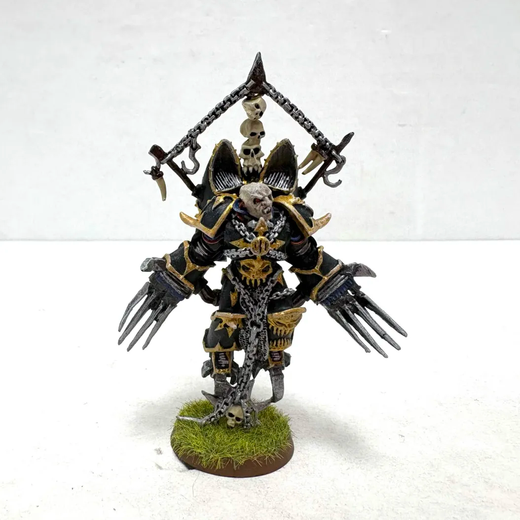 Chaos Space Marines: Chaos Lord with Jump Pack (Old) (Used)