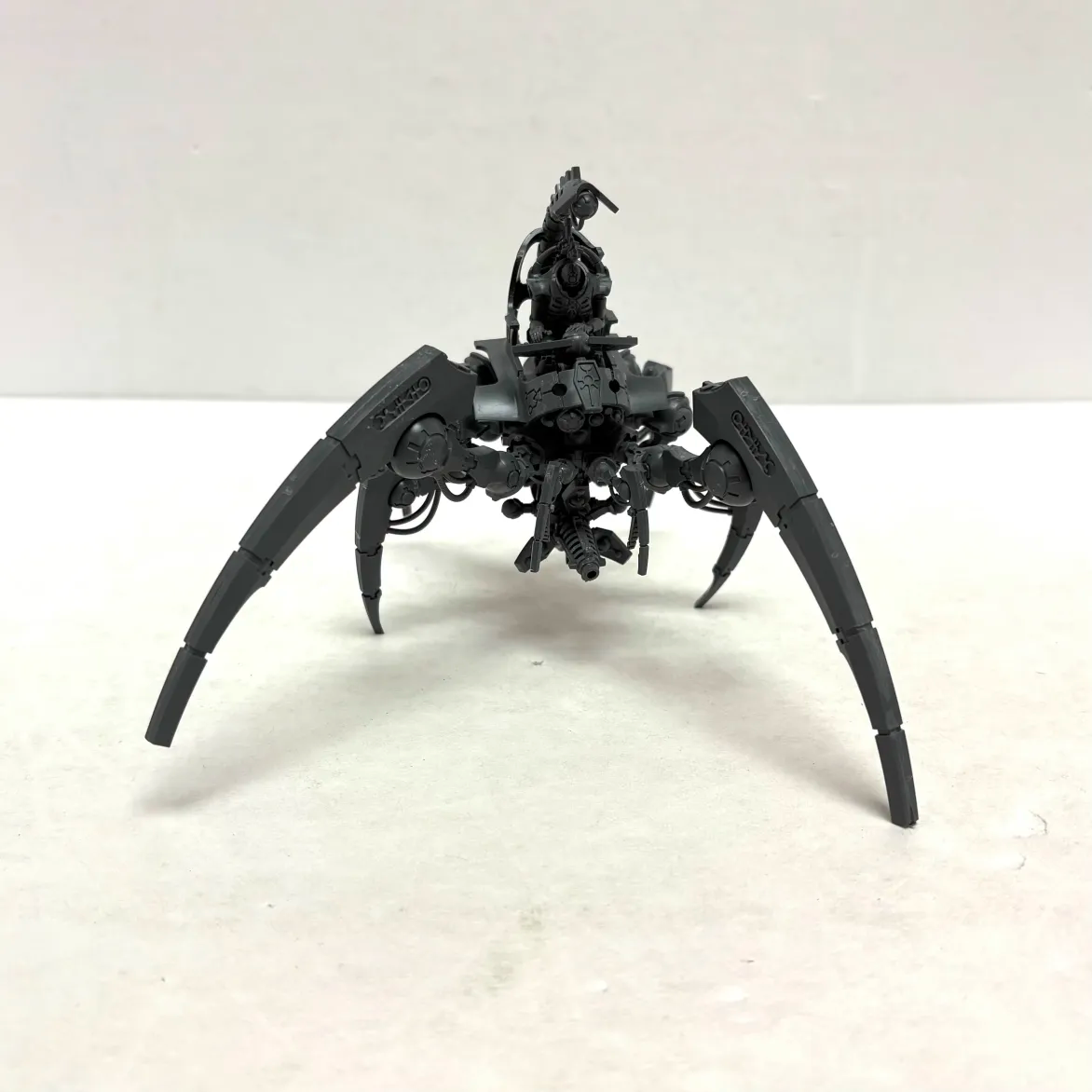 Nécrons : Canoptek Doomstalker