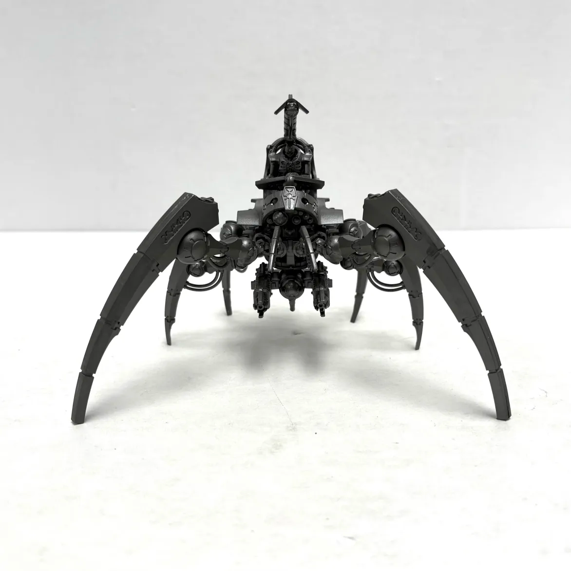 Nécrons : Canoptek Doomstalker