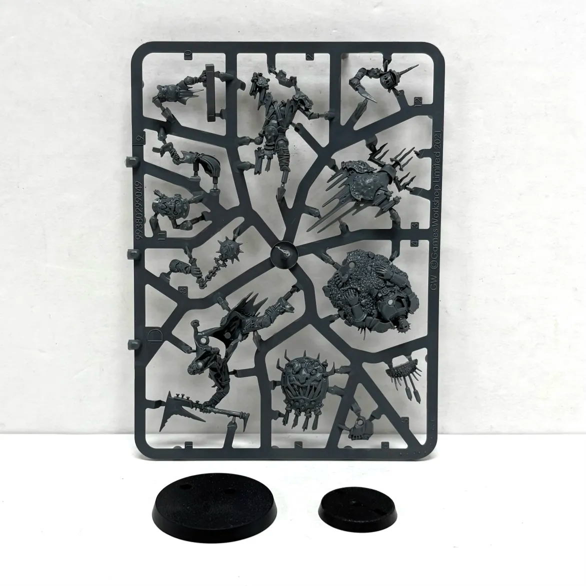 Orruk Warclans: Killaboss with Stab-grot (Used) (2)