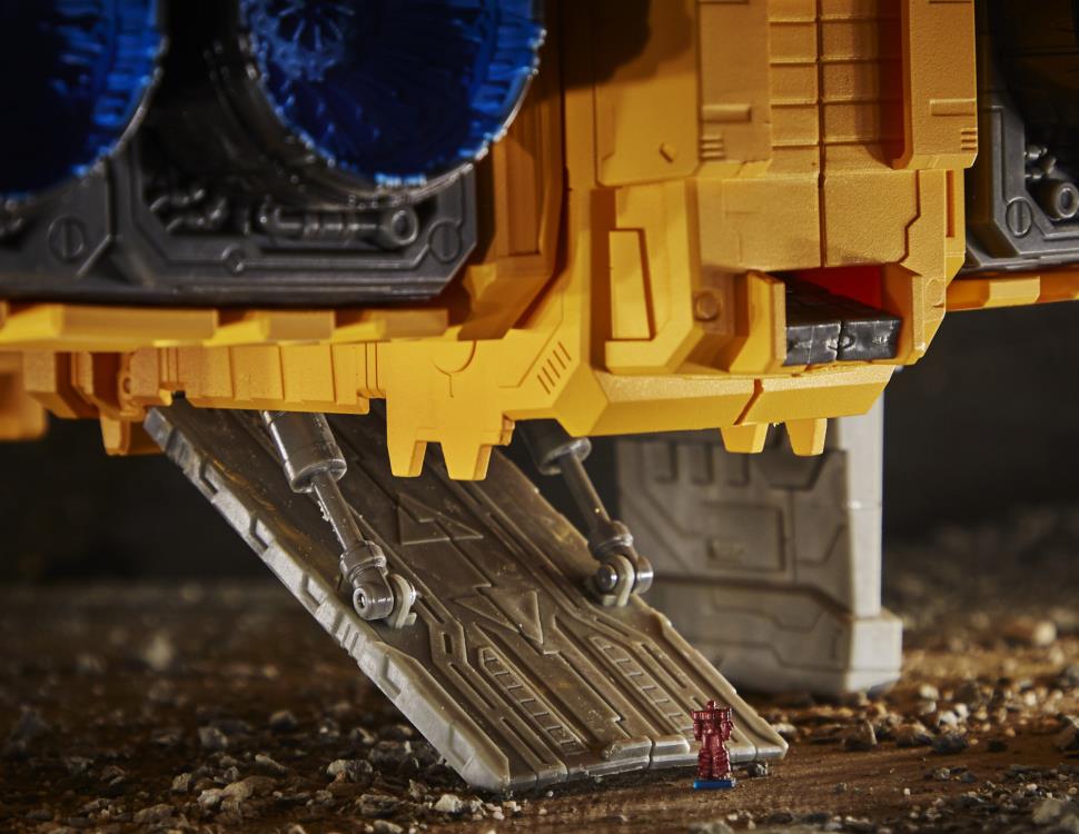 Transformers War for Cybertron: Kingdom Titan WFC-K30 Autobot Ark