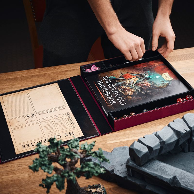 Dragon Shield RPG Player Companion: Blood Red