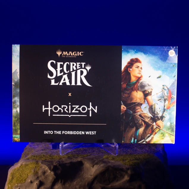 Secret Lair x Horizon : Into The Forbidden West (Édition sans feuille d'aluminium) (Anglais) (Précommande)