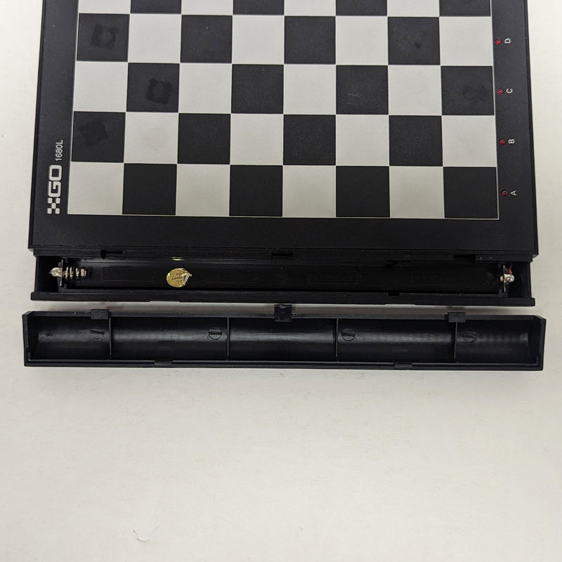 Radio Shack / XGO - Sensory Chess Computer 1680L (Multilingual) (Used)