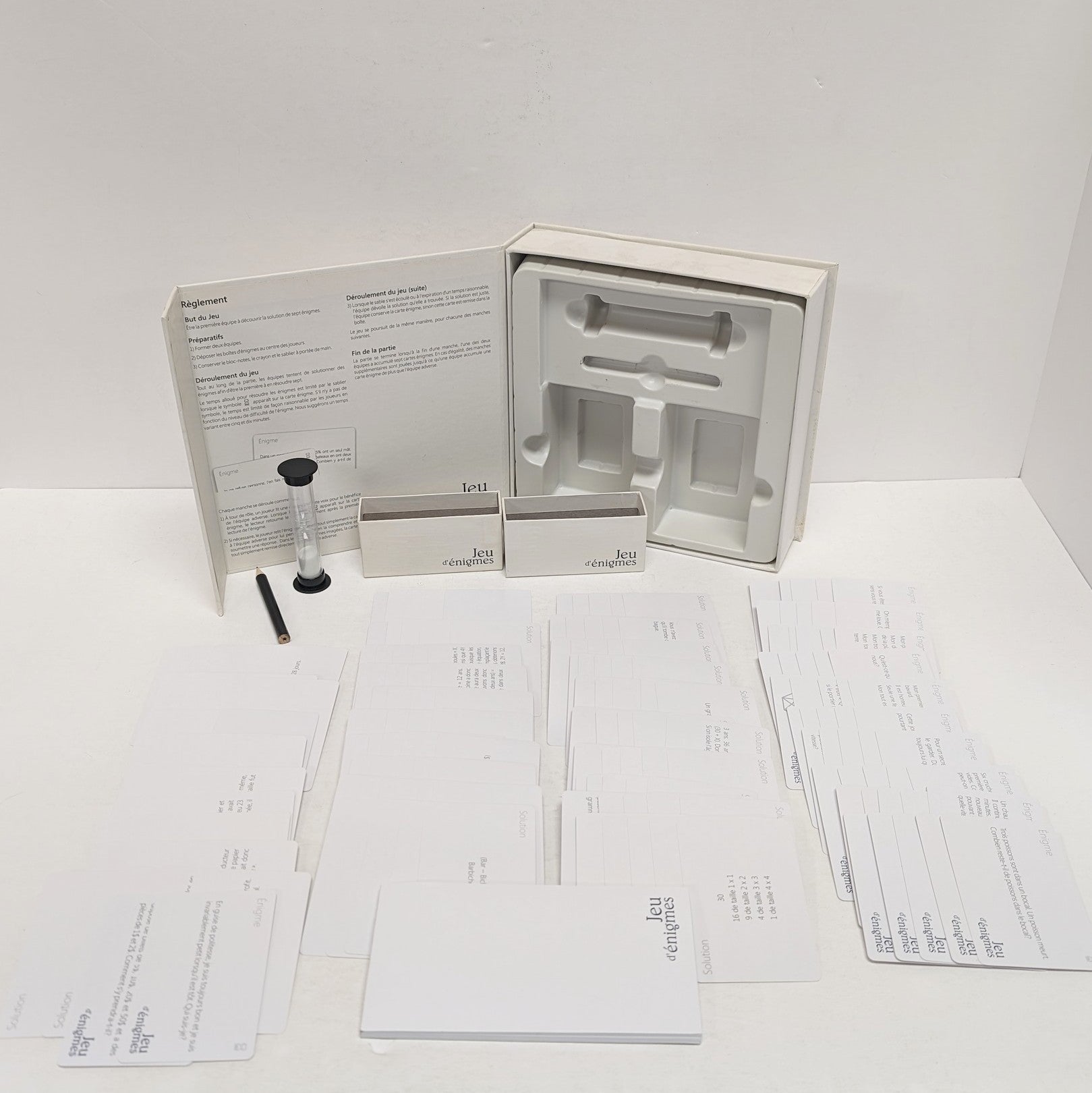 Jeu D'Enigmes (French) (Used)