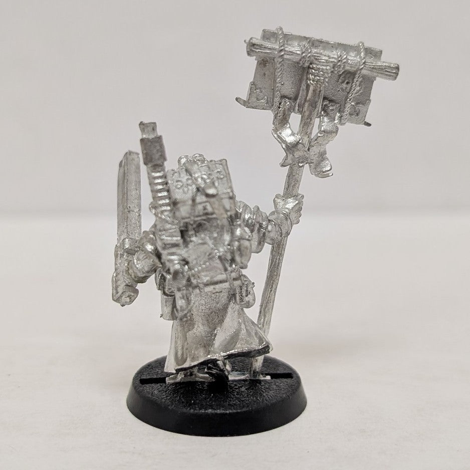 Adepta Sororitas: Missionary (Metal Model) (1) (Used)