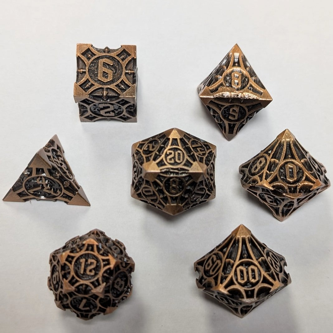 Jeu de 7 dés Heavy Metal en laiton