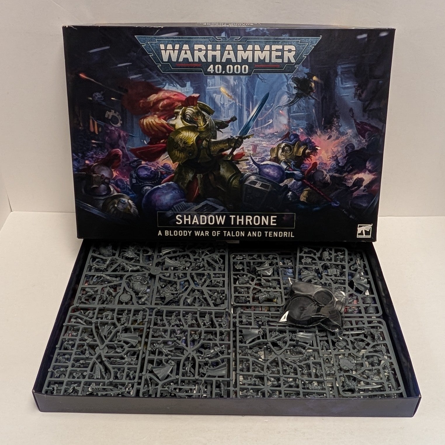 Warhammer 40000 Shadow Throne (English) (Open Box)