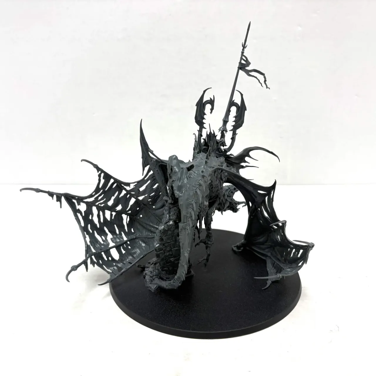 Soulblight Gravelords: Prince Vhordrai, Lord of the Crimson Keep (Used)
