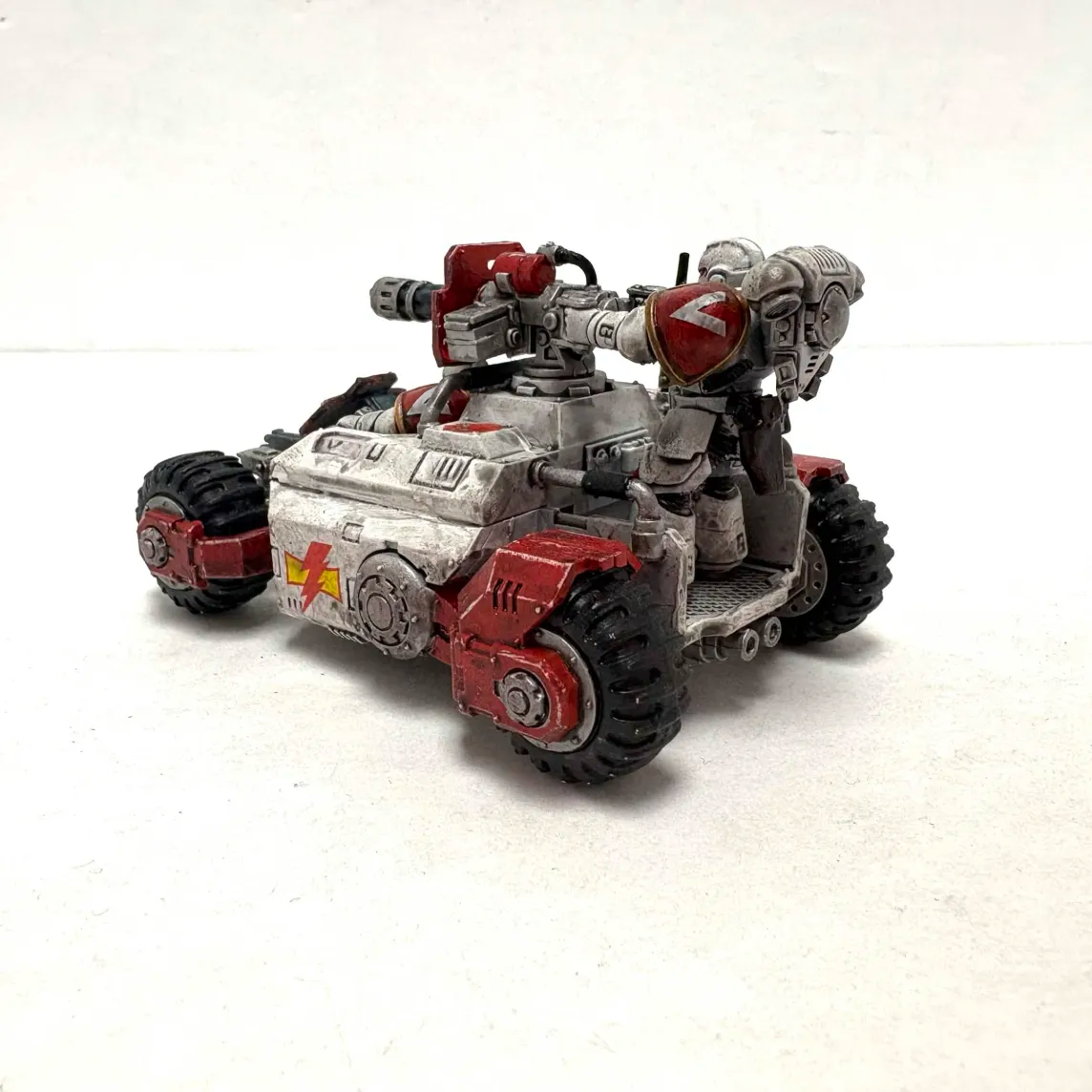 Space Marines: Primaris Invader ATV (Used)