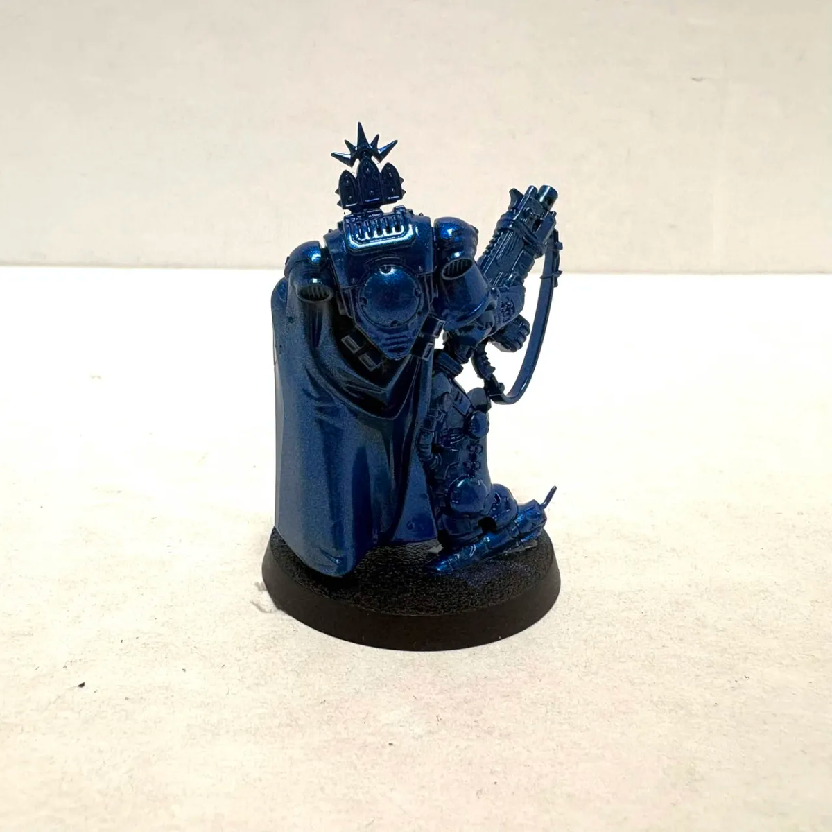 Space Marines: Captain in Gravis Armour with Master-crafted Heavy Bolt Rifle (Used)