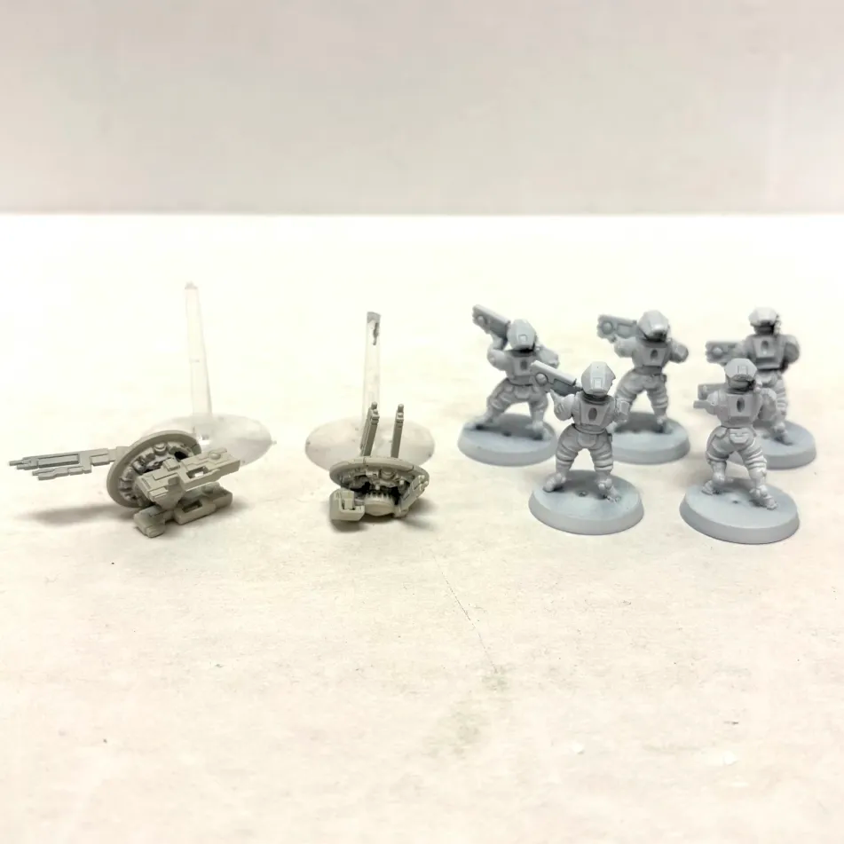 T'au Empire: Fire Warriors Breacher Team (5 Models) (Used)