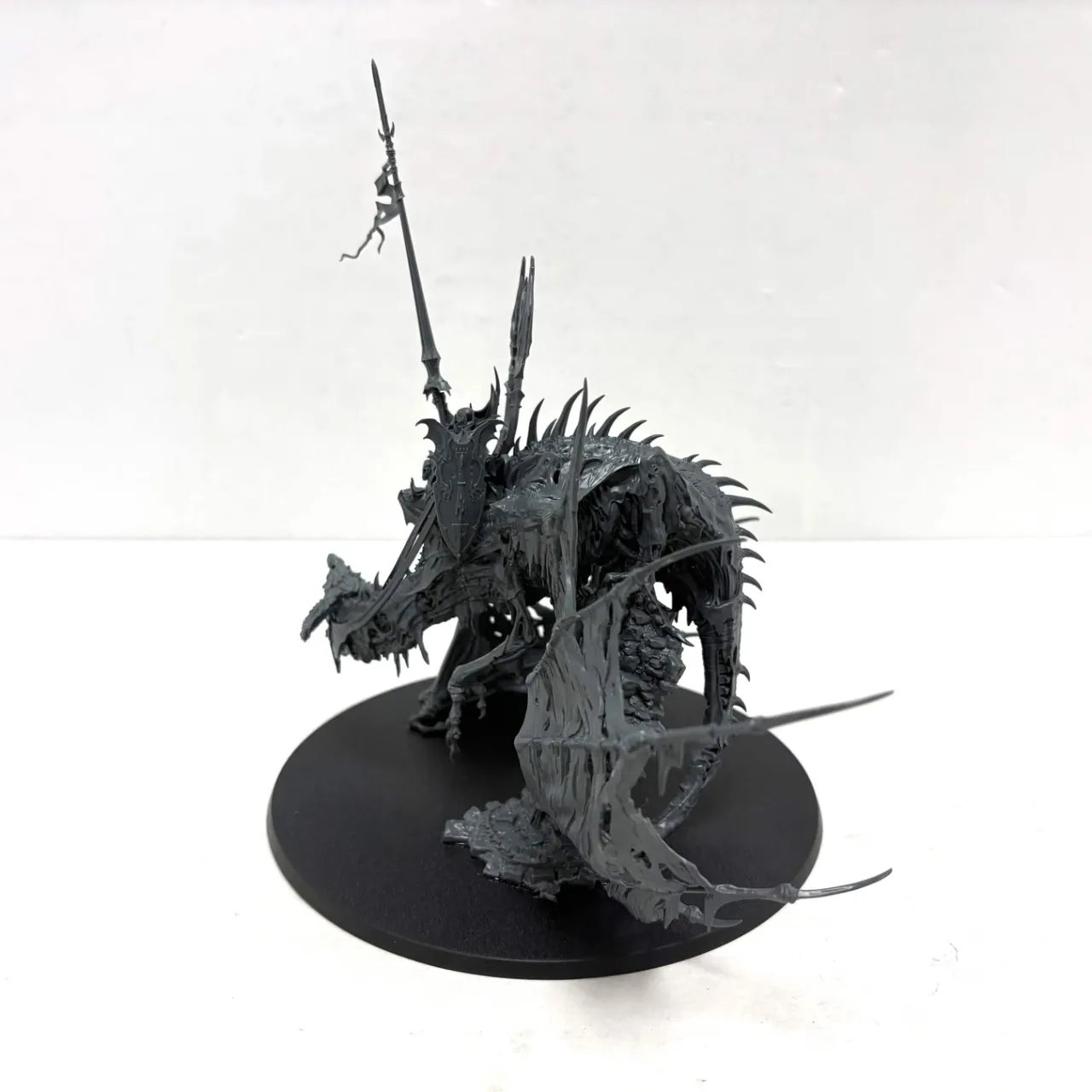 Soulblight Gravelords: Prince Vhordrai, Lord of the Crimson Keep (Used)