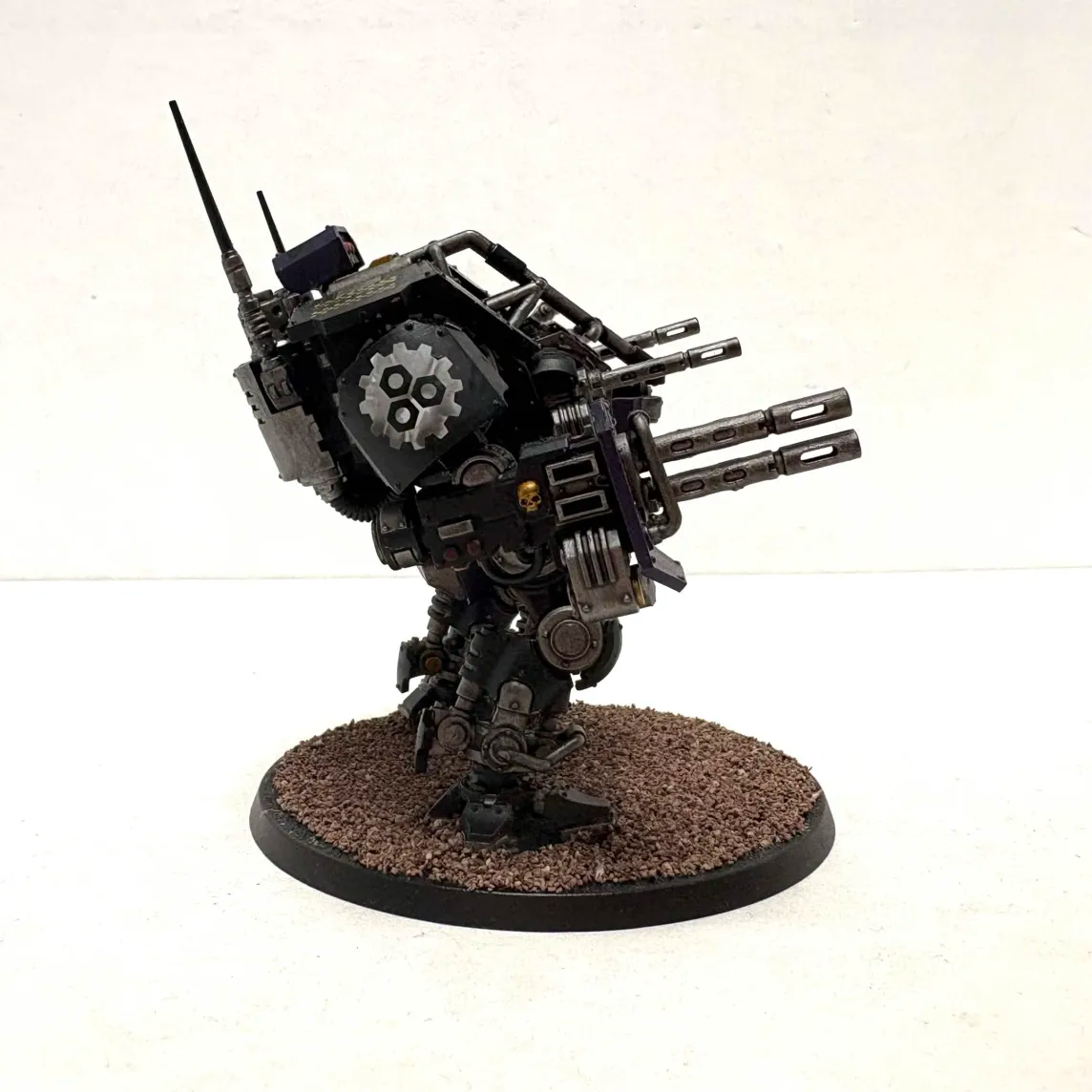 Space Marines: Invictor Tactical Warsuit (Used)