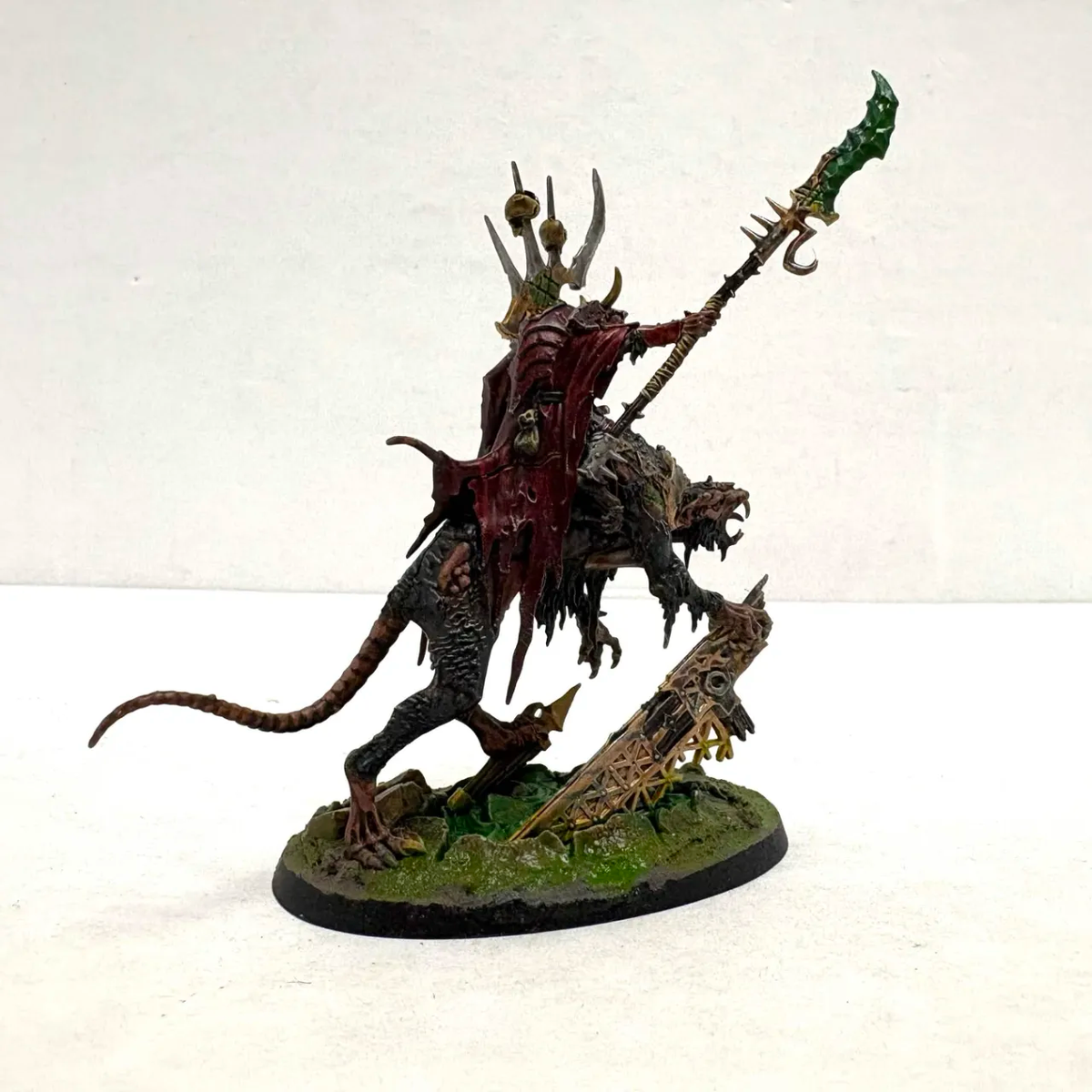 Skaven: Clawlord on Gnaw-beast (Used)