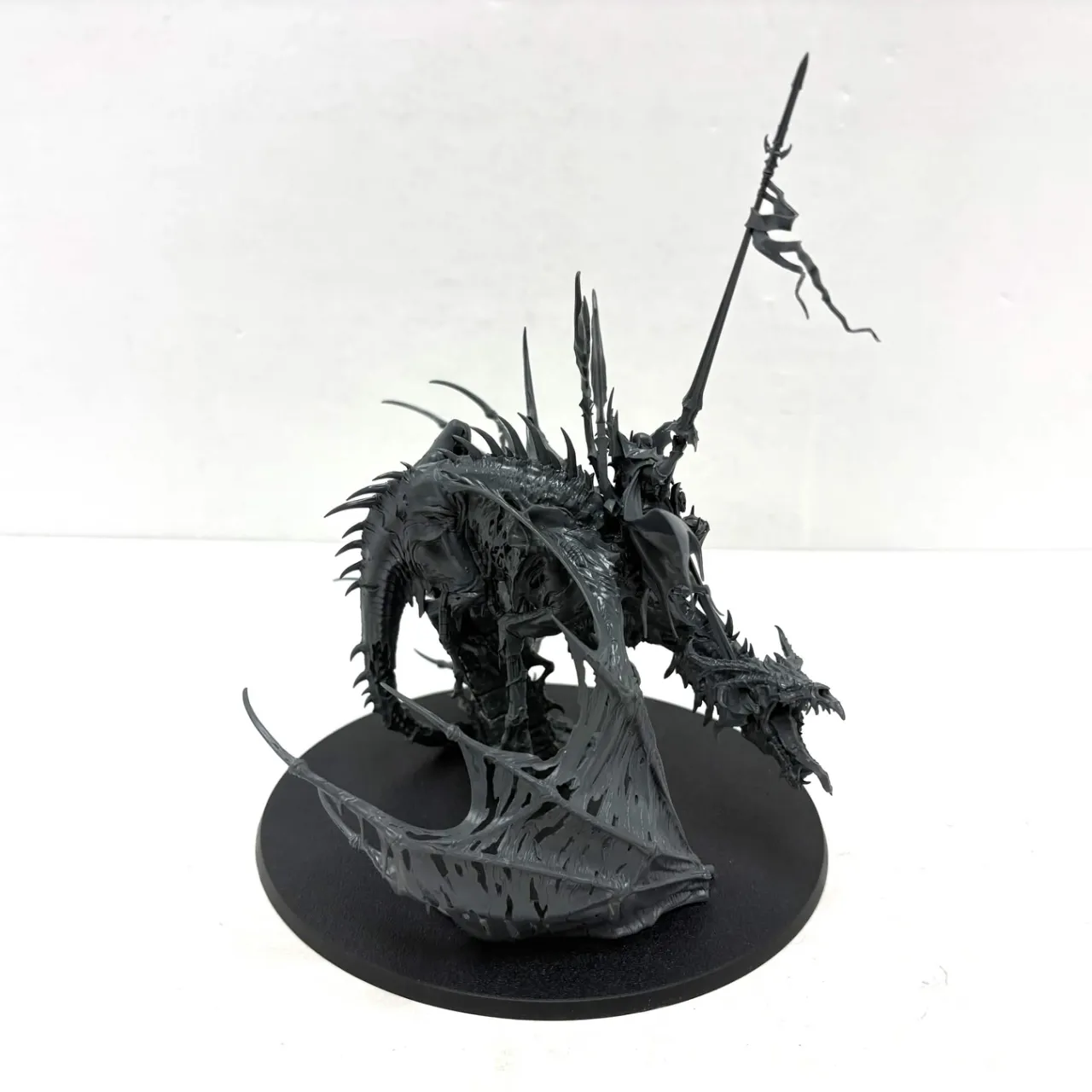 Soulblight Gravelords: Prince Vhordrai, Lord of the Crimson Keep (Used)