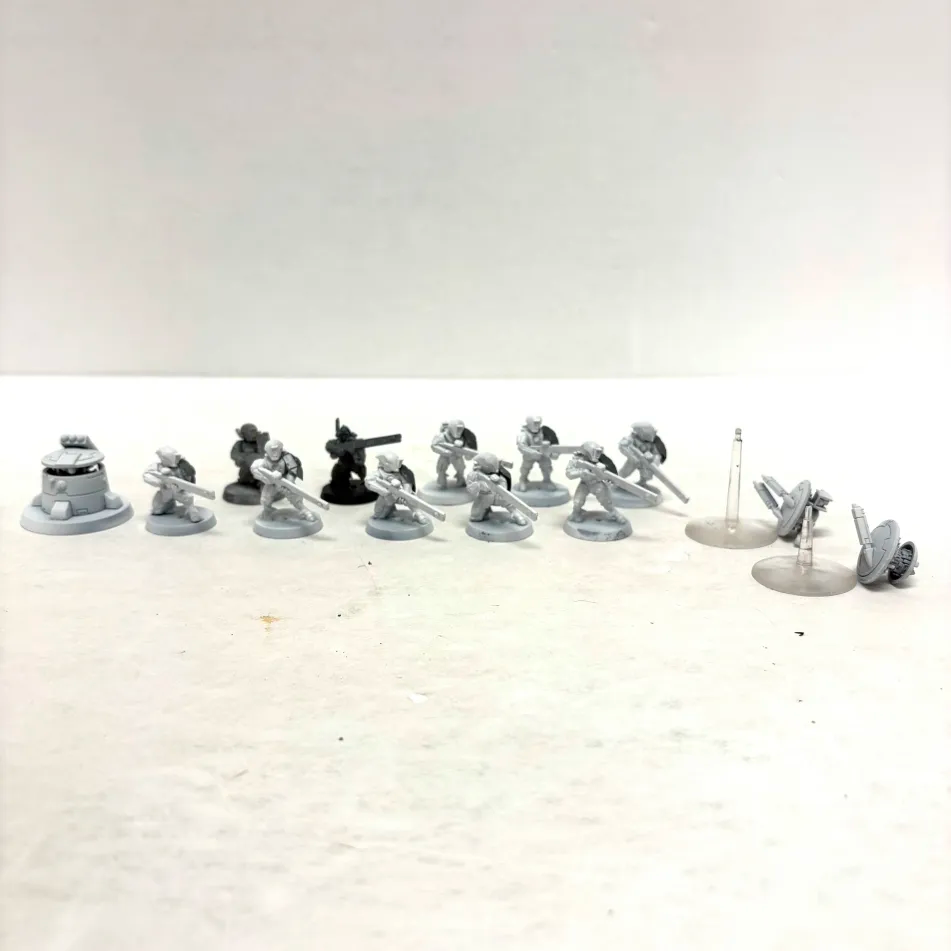 T'au Empire: Fire Warriors Strike Team (2) (Used)