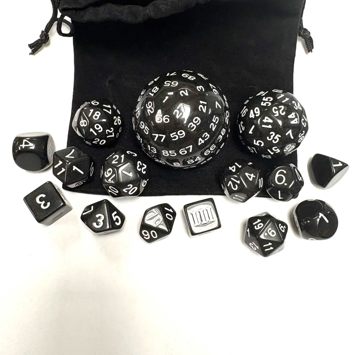 15px Dice Set D3-D100 - Black and White