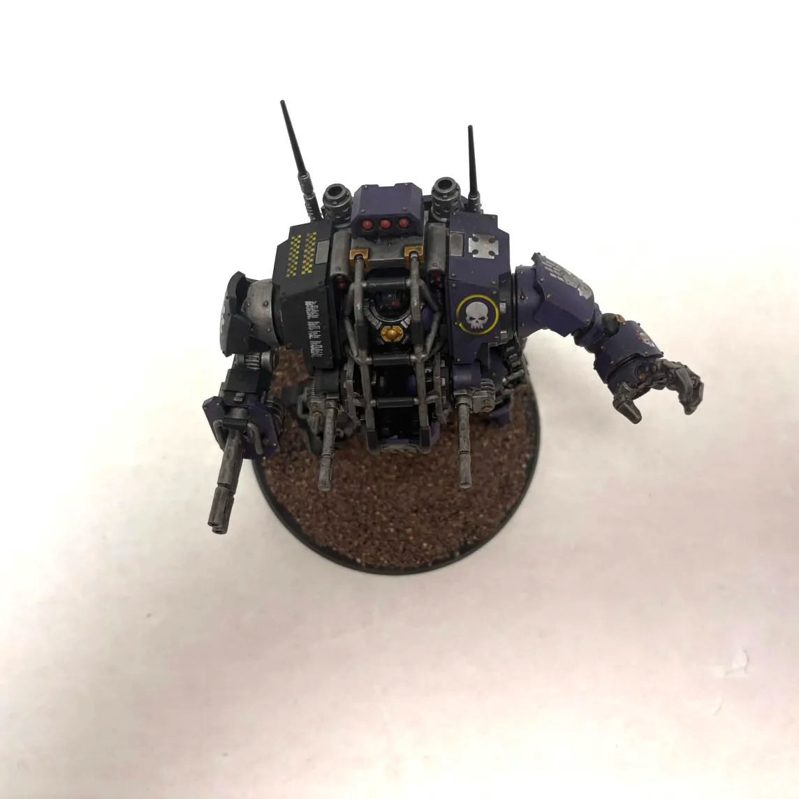 Space Marines: Invictor Tactical Warsuit (Used)